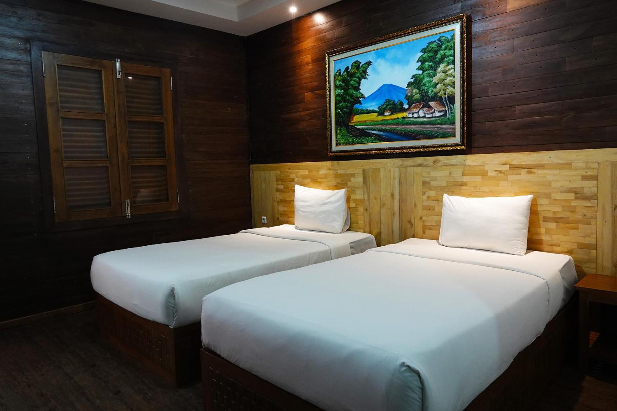 Baratha Hotel & Resto Bondowoso Exterior foto