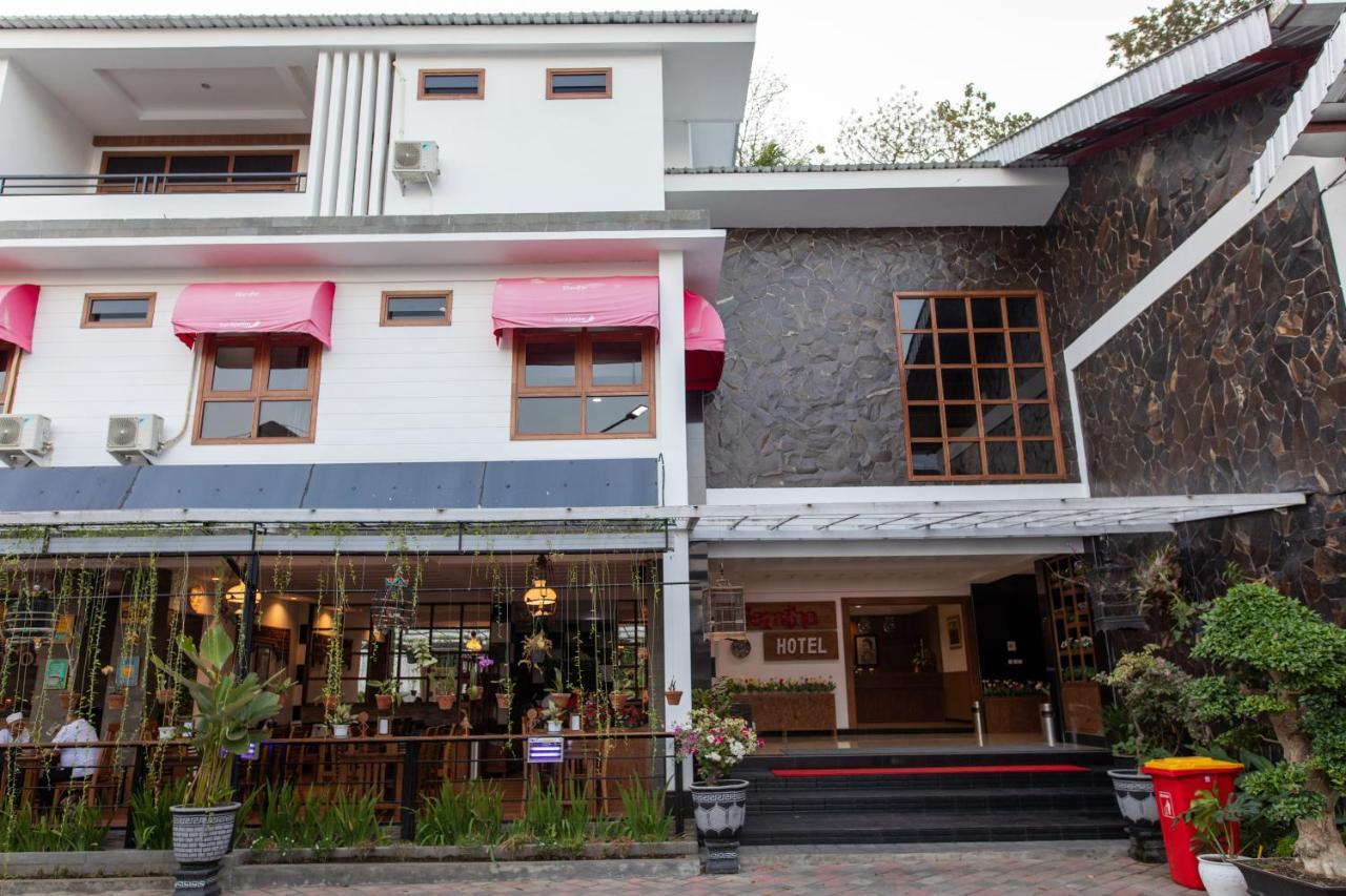 Baratha Hotel & Resto Bondowoso Exterior foto