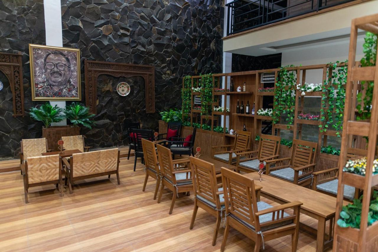 Baratha Hotel & Resto Bondowoso Exterior foto